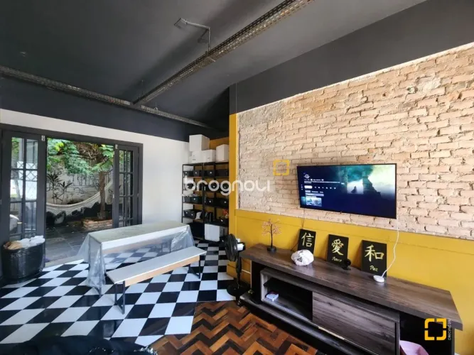 Casa no Centro de Florianópolis, próxima ao Hippo