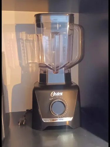 Liquidificador Oster 1400W - Potência Profissional 3,2 Litros