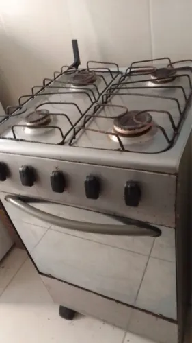 Fogão 4 Bocas com Forno - Usado - Ótimo para uso diário