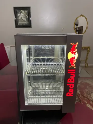 Freezer Red Bull 220v