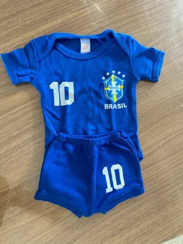 Roupinhas Brasil bebê (body, short e meia)