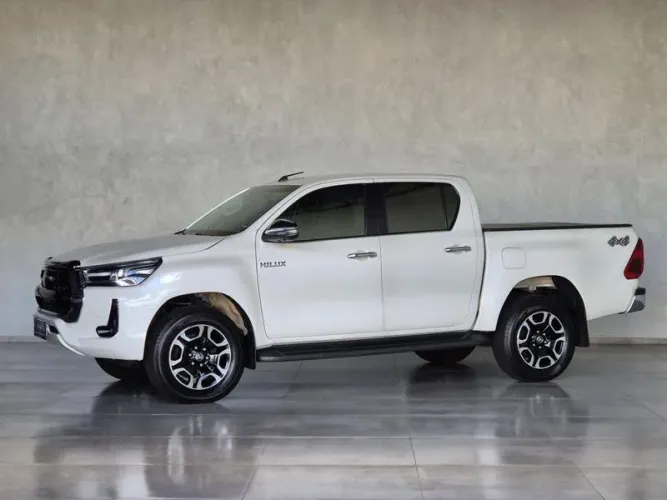 Toyota Hilux CD SRX 4X4 2.8 TDI 16V Diesel Aut. 2022