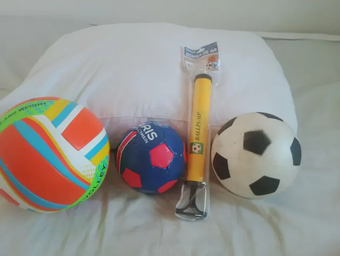 Bolas e bomba