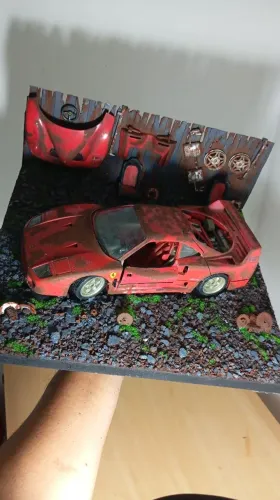 diorama pra decoração ferrari-f40 em um ferro velho abandonado 
