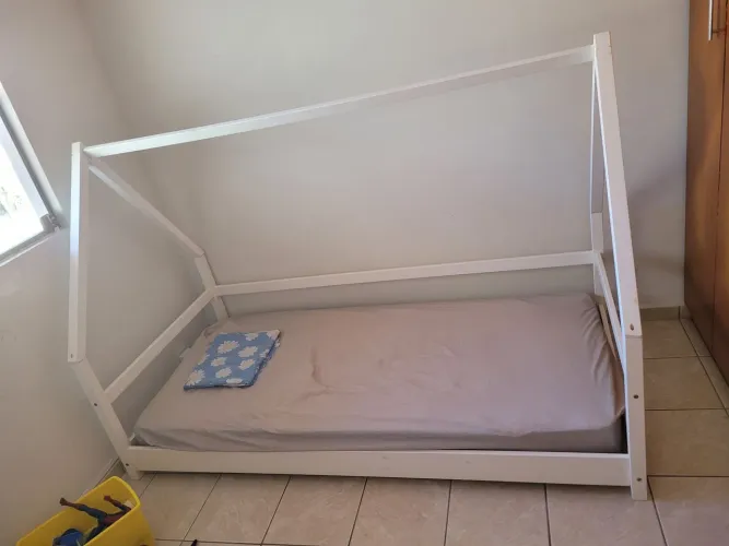 Cama Montessoriana Solteirão Branca - Madeira Maciça de Pinus