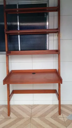Estante de Parede para computador 