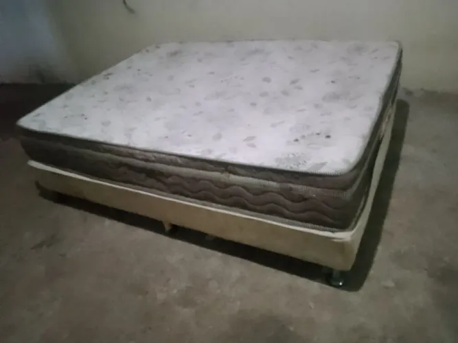 Base e colchão por 280 ENTREGO