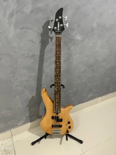 Baixo Yamaha RBX270J