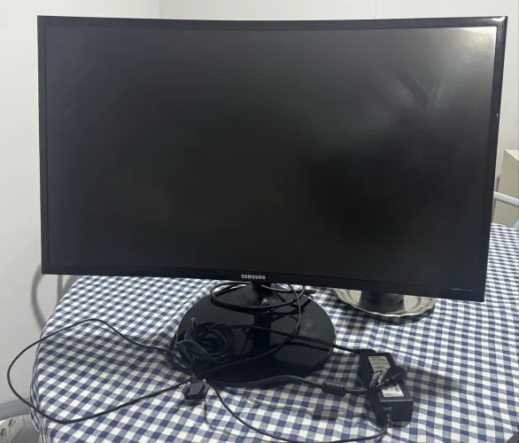 Monitor Curvo Samsung 27" FHD LC27F390FHLMZD HDMI | VGA | Freesync | CF390 | 27"