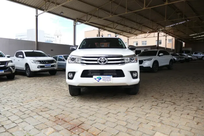 Toyota Hilux CD SRX 4X4 2.8 TDI 16V Diesel Aut. 2018