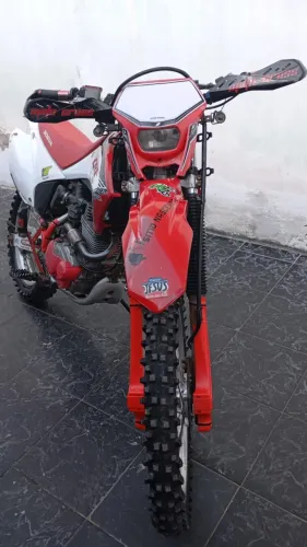 Moto CRF consevadissima primeira