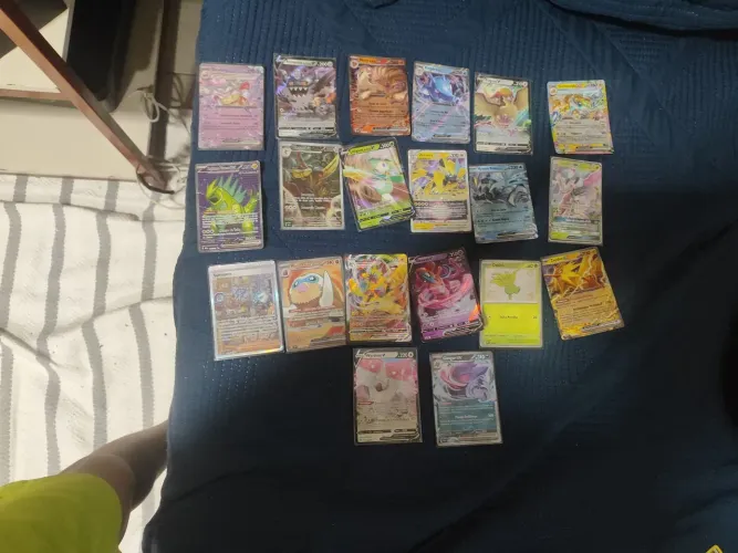 20 cartas pokémons raras