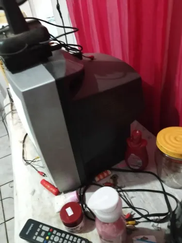 Tv tubo 14 com conversor e antena Philco 