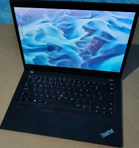 Lenovo Thinkpad Core i7 1185g7 16gb ddr4 SSD Nvme 512GB