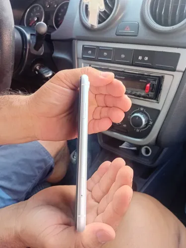 IPHONE XR 128 GB 