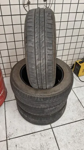 Kit 4 pneus 185/60 R15