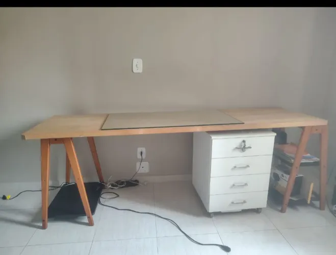 ESCRIVANINHA: Vendo caletes da Tok & Stok  + porta da Leroy Merlin.Retirada Campinas