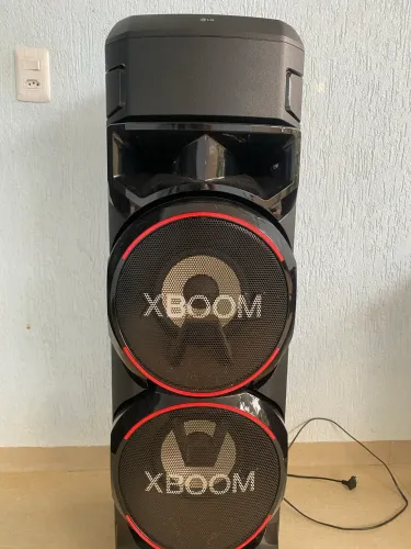 Caixa de Som LG XBOOM RN9 Torre 2000W - Bluetooth, USB, Karaokê, DJ Pad