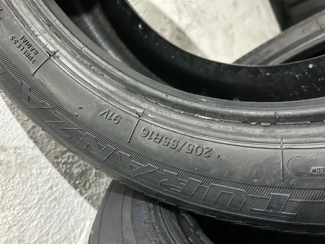 Pneus 205/55/16 Bridgestone turanza seminovos por 400$ o par