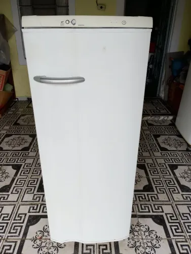 Vendo geladeira funcionando