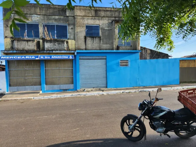 Casa com ponto comercial