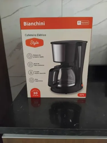 Cafeteira elétrica- NOVA