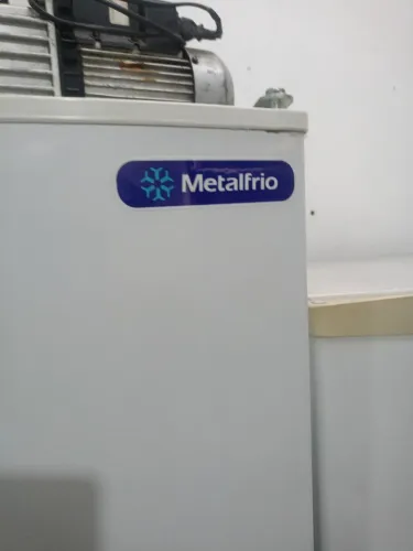 Cervejeira metal frio 220v funcionando perfeitamente