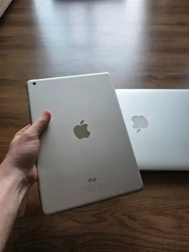 Apple iPad Air 16GB