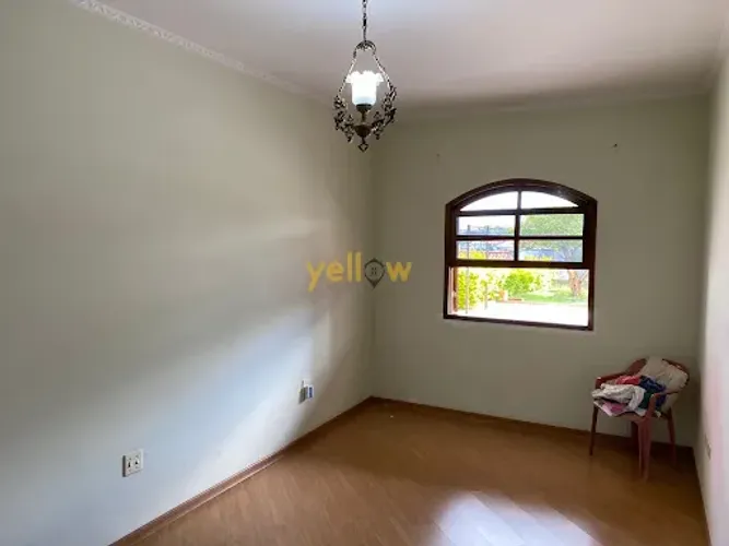 Comercial Casa Comercial em Arujá