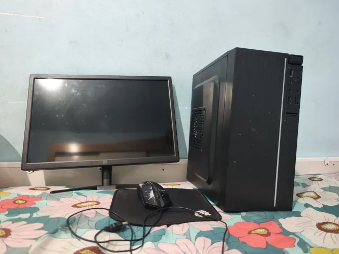 Vendo Pc (olhar a descrição)