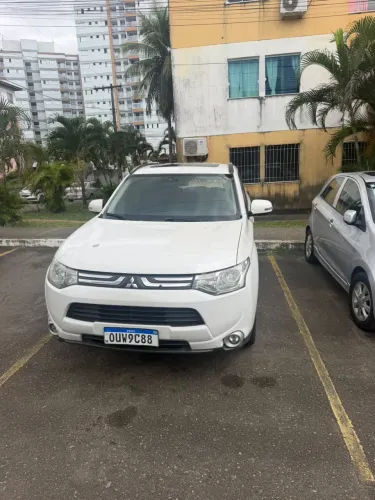 Mitsubishi Outlander 2.0 16V 160cv Aut. 2014