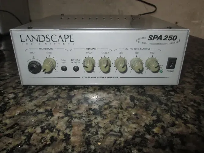 LANDSCAPE - SPA250 ACEITO TROCAR POR RADIO BAOFENG /AM /VHF /UHF