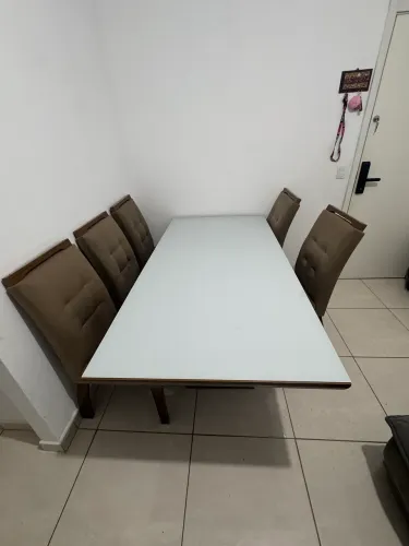 Mesa 5 cadeiras tampo de vidro