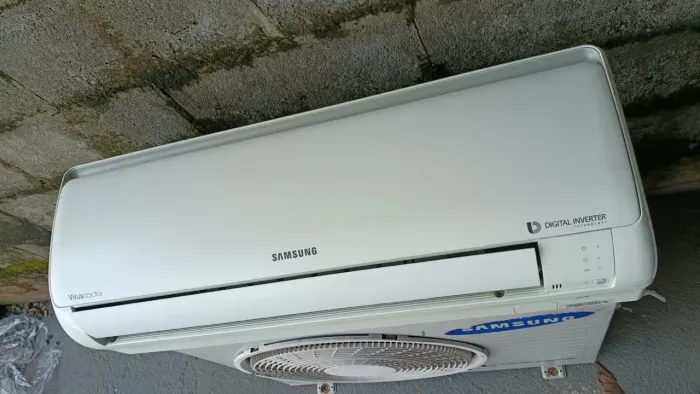 Ar condicionado Samsung 12 mil BTUs quente e frio inverter
