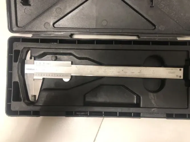 Título do Anúncio: Paquímetro Analógico Mitutoyo 150mm / 6" (0,05mm - 1/128")
