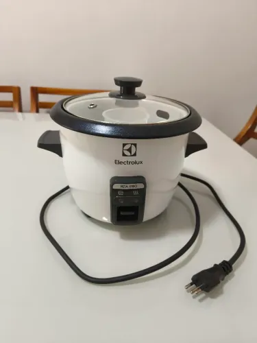 Panela elétrica de arroz 