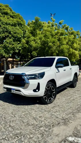 Toyota Hilux CD SRV 4X4 2.8 TDI Diesel Aut. 2021