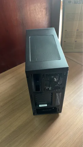 Gabinete masterbox K500L
