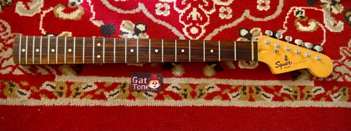 Braço de Guitarra Squier by Fender - Linha Bullet Maple + Rosewood com Tarraxas inclusas 