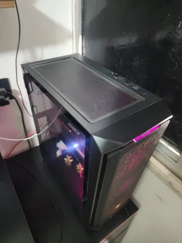Computador Gamer Ryzen 5 5600GT/ 24G RAM/ RX 7600 8GB VRAM.