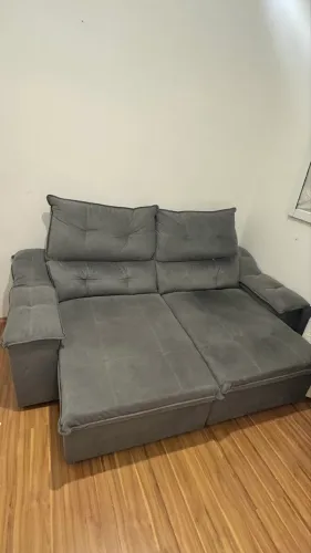 Sofá retrátil e reclinável