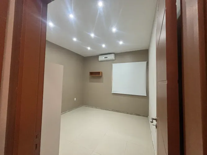 Alugo SALA / ESPAÇO para Dentista 