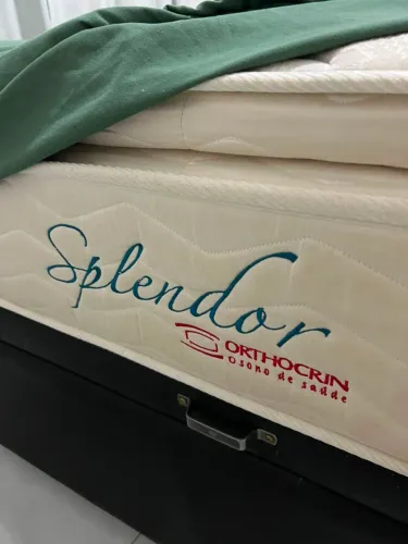 Cama casal box com baú