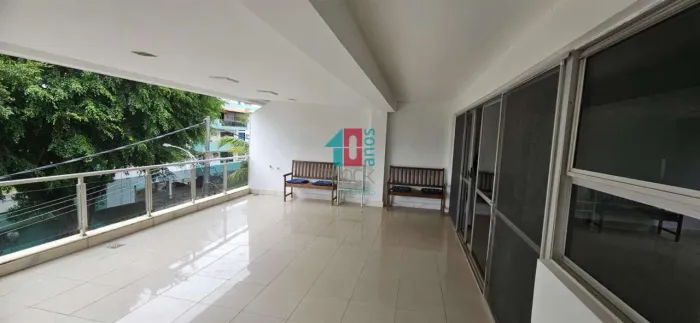 Recreio dos Bandeirantes | Apartamento 3 quartos, sendo 3 suites