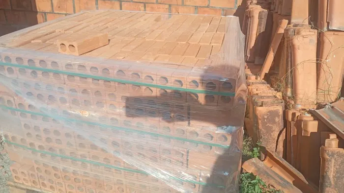 Telhas de barro capotes tijolo pra churrasqueiras