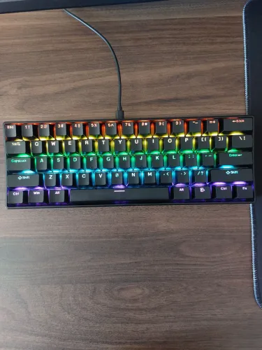 Teclado mecânico com fio 60% K61