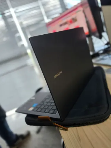 Samsung Galaxy Book 4 Intel Core i5 13ª Geração | SSD 512GB | 8GB RAM | Windows 11