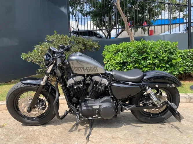 HARLEY-DAVIDSON FORTY-EIGHT