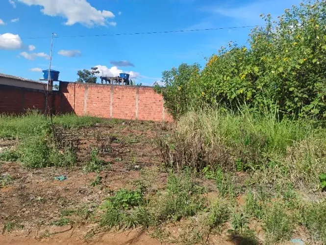 Precisa-se de um pedreiro com um único ajudante para uma obra simples de 40 dias!