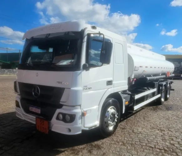 MB Atego 2430 tanque